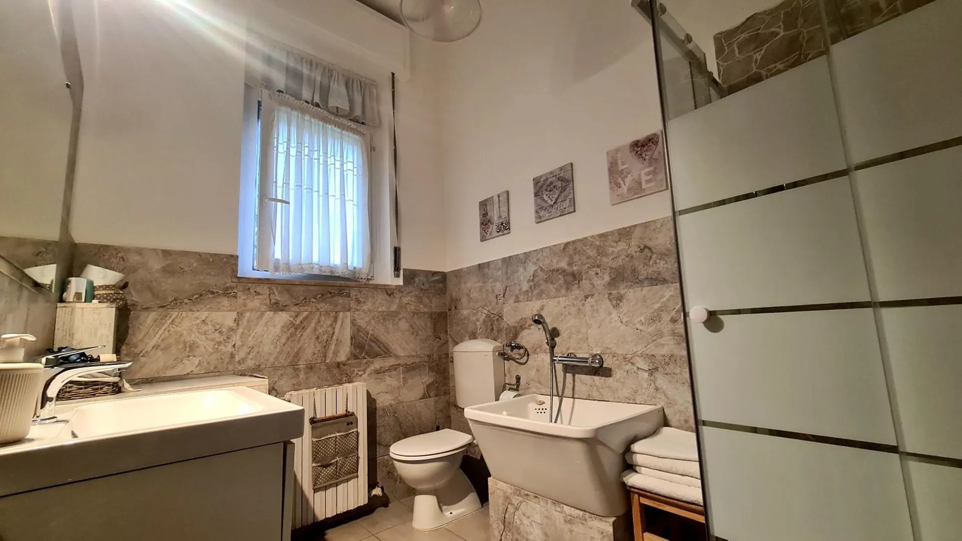 B&B Le Betulle Cardano Al Campo Bed & Breakfast